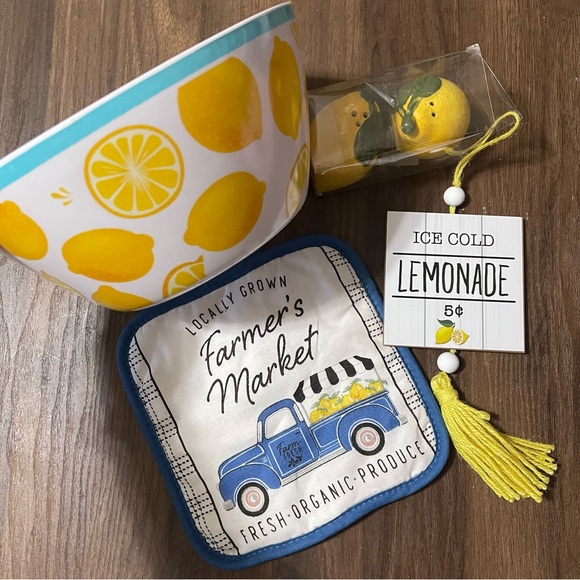 Other - Lemon kitchen decor